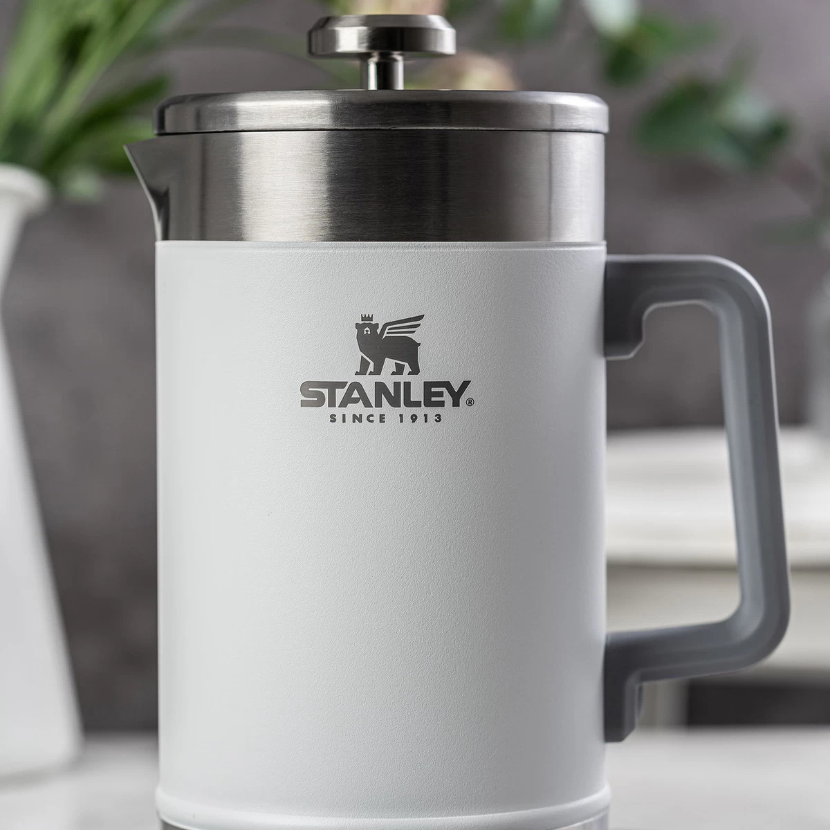 Stanley Classic Stay Hot Vacuum - French Press Polar 48 OZ/ 1.4L - Image 2