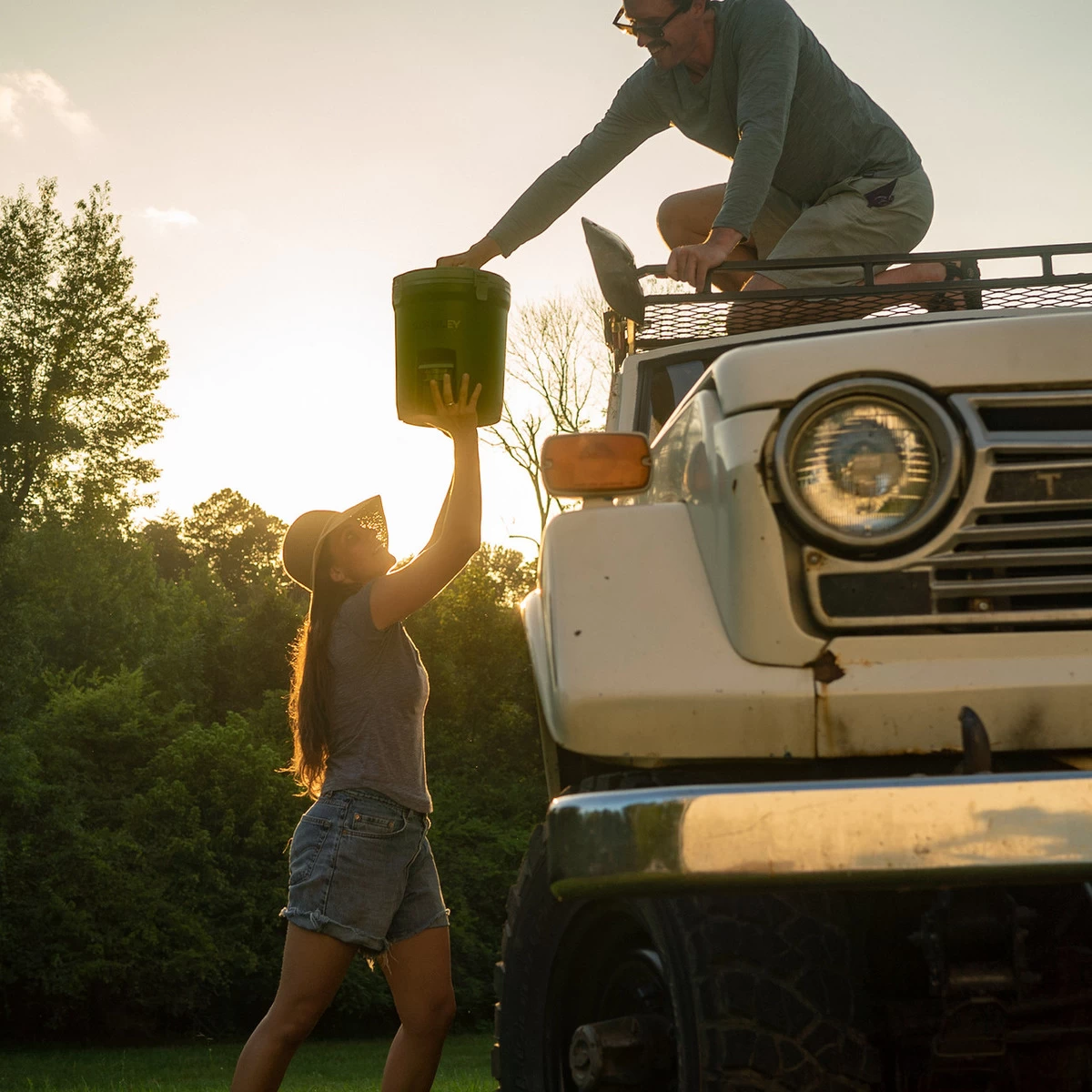 Stanley Fast Flow Water Jug - Green 2 GAL/ 7.5L - Image 2