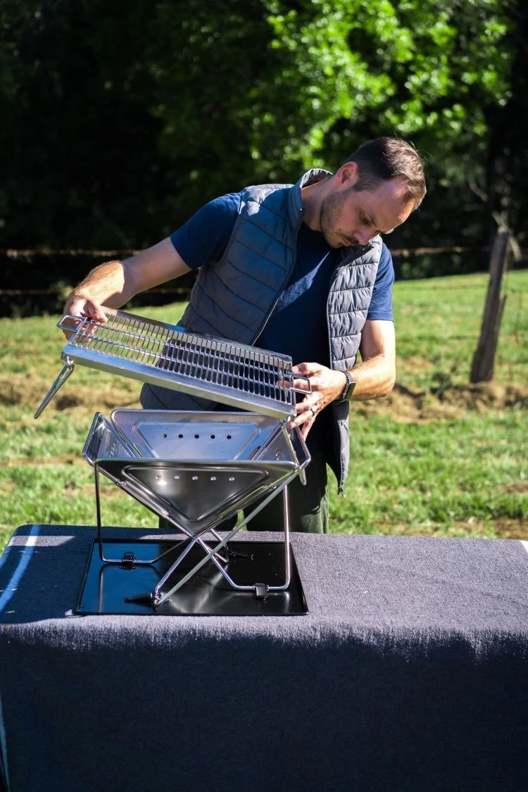 Camprite Flatfold Stainless Steel BBQ Grill 35cm - Image 5